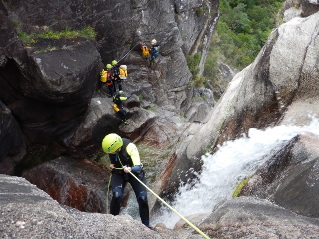 Venez faire du canyoning à Corga da Date 