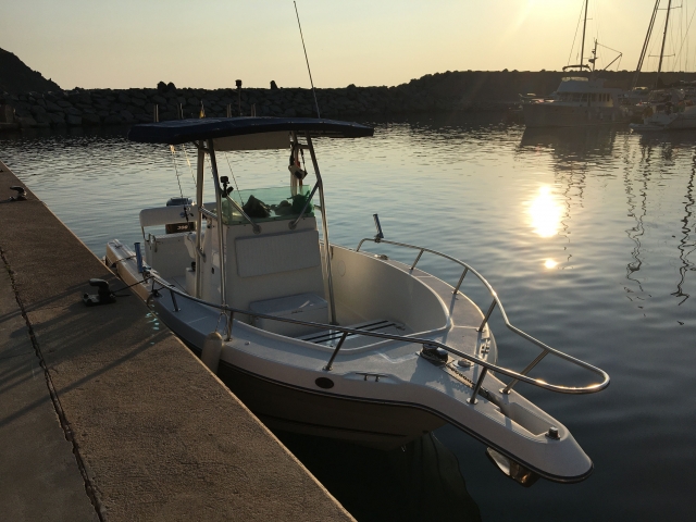  Bateau prêt pour la pêche 