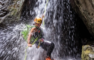 Descenso del barranco de Nigüelas, inicación 4h