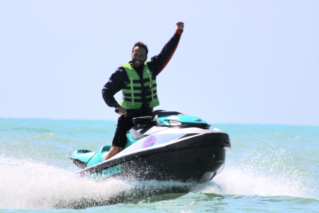 Diversión con las jet skis biplaza
