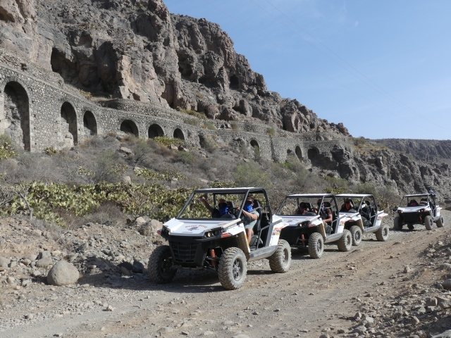  Excursion en buggy entre amis 