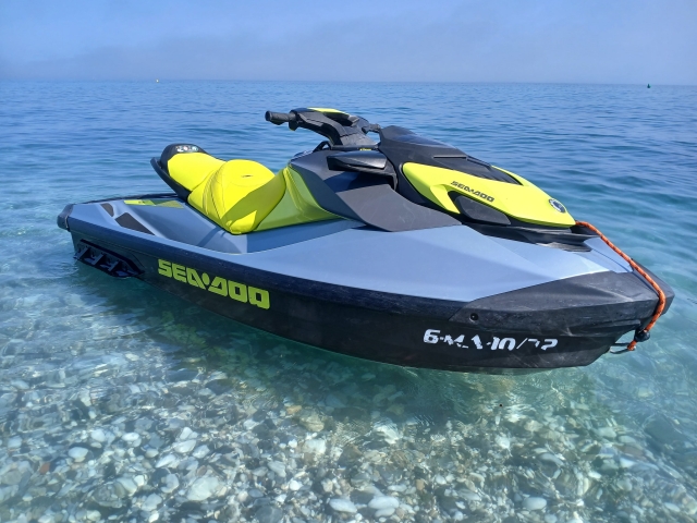 Moto de agua biplaza