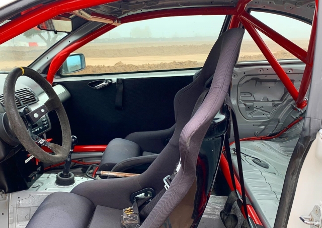 Como es un coche de rally en su interior