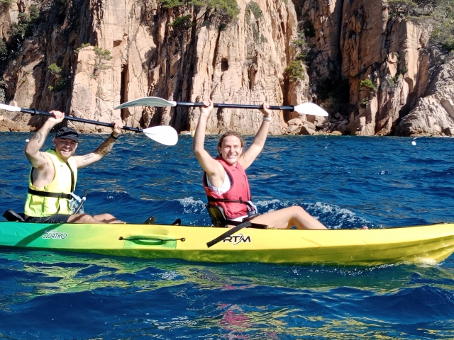 Un paseo en kayak por la costa de Girona