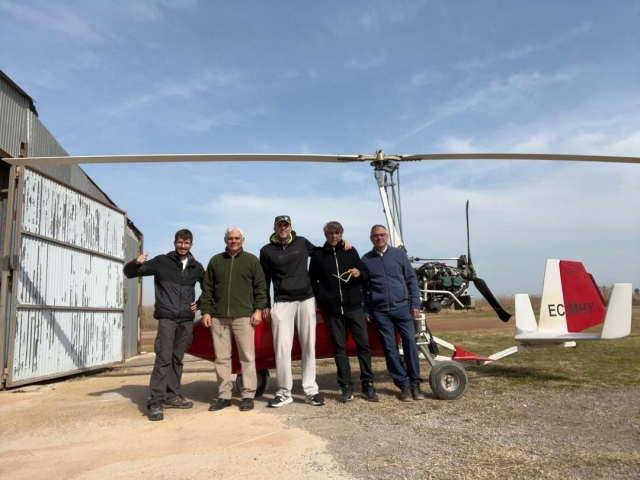 Posando con el autogiro