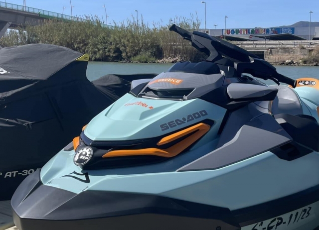  Jet ski
