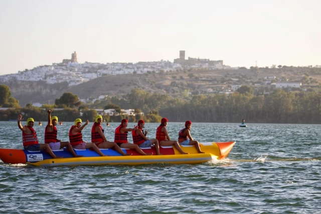 Hinchable de banana en Arcos de la Frontera