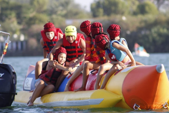 Sesión de banana boat en Arcos de la Frontera