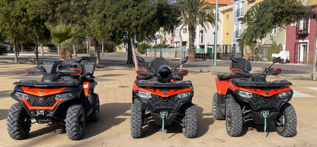 四驱车准备好冒险 