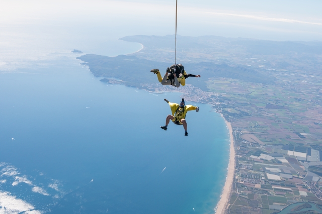 Saut en parachute en Méditerranée 