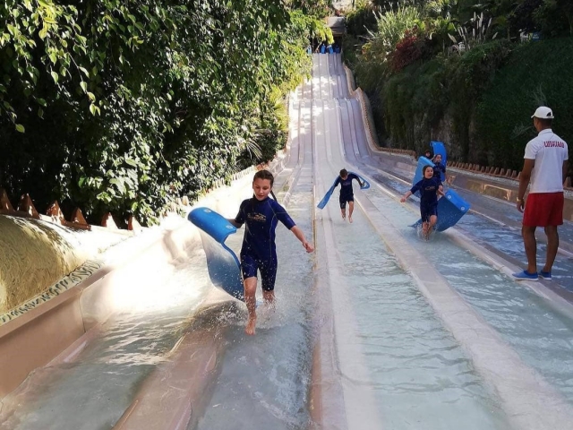 Deslízate por el Siam Park