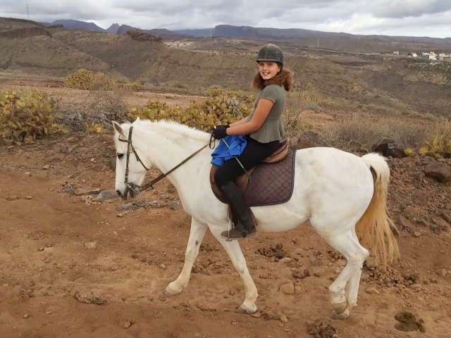 Cabalga a lomos de un caballo en Gran Canaria