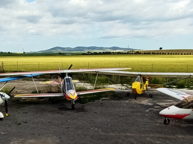  Piccolo aereo sulle piste 