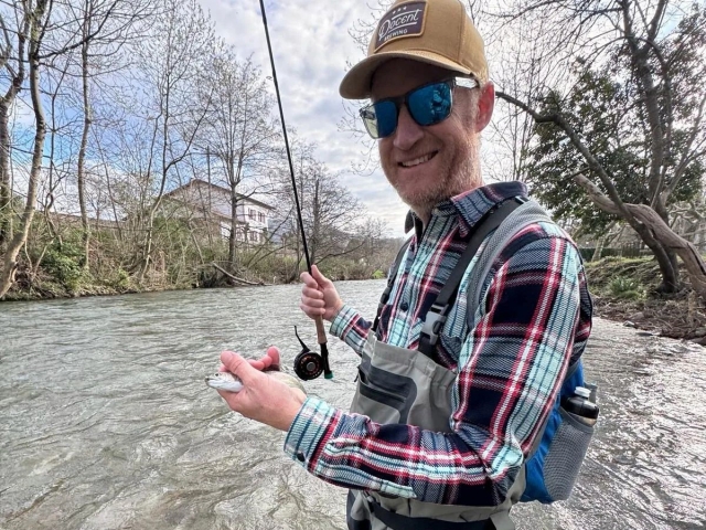 Pesca lungo il fiume Bidasoa 