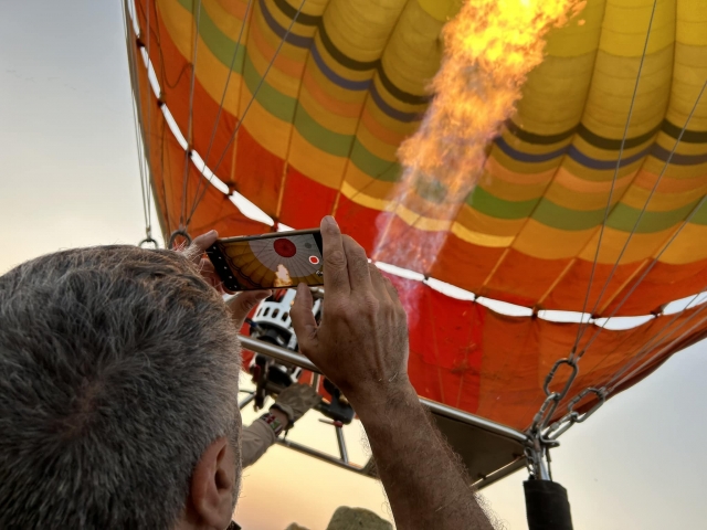 Grabando el proceso de hinchado del globo