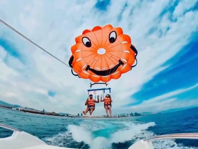  Parascending from the Marina 