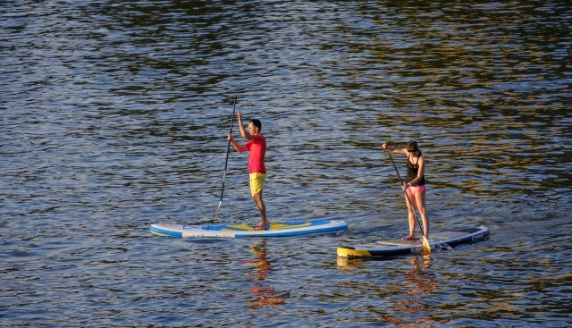  Paddle surfing on the Fluviá River 