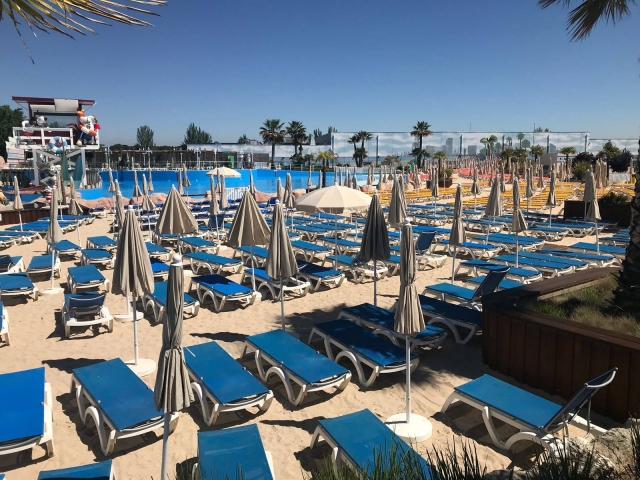  Hamacs dans la zone de la piscine 