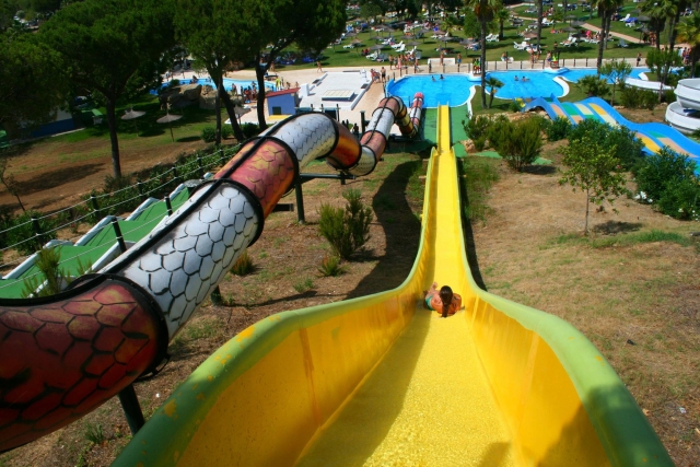 Día con amigos en atracciones moderadas