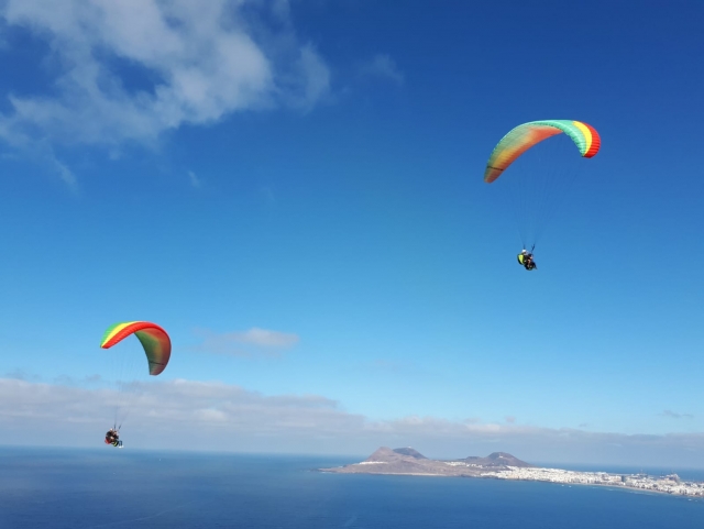  Gleitschirmfliegen in Las Palmas de Gran Canaria 