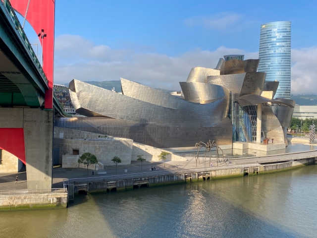  Vues du Guggenheim de l'autre côté