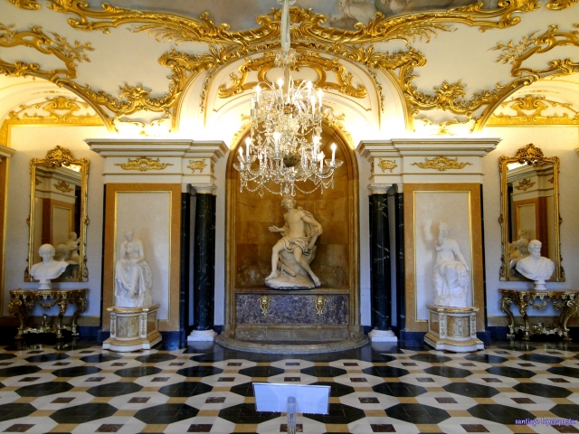  Palace Rooms 