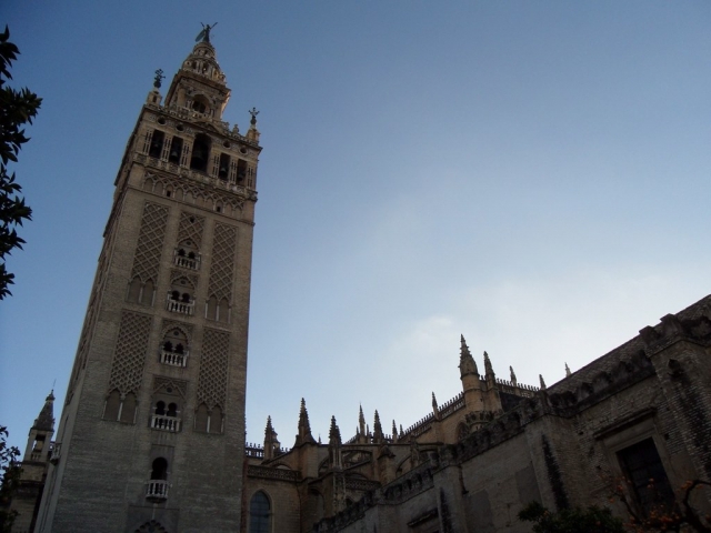  Vedute della Giralda dal Patio de Los aranci