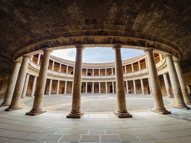  The palace of Carlos V 