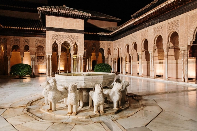  Fountain of the Lions 