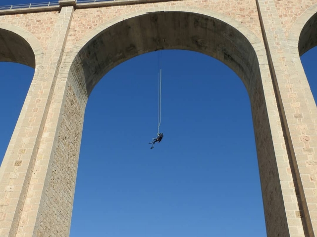 El puente desde el que saltamos