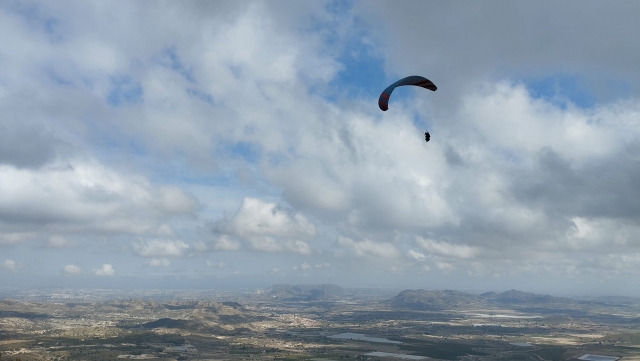  Sorvolando Altet 