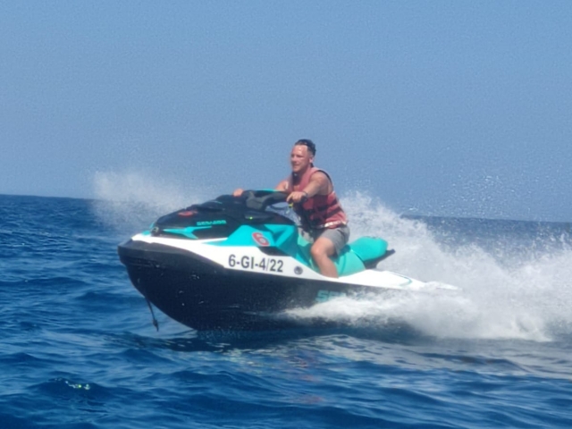  福恩吉罗拉 SeaDoo 租赁 