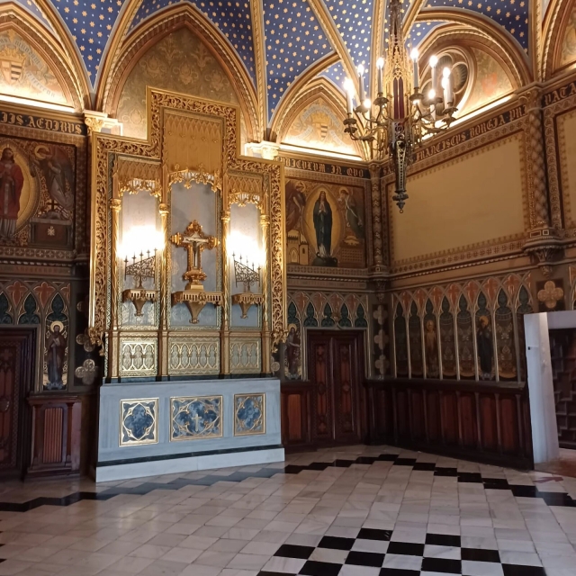  Neo-Gothic chapel 