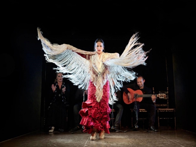  Danser avec le châle 