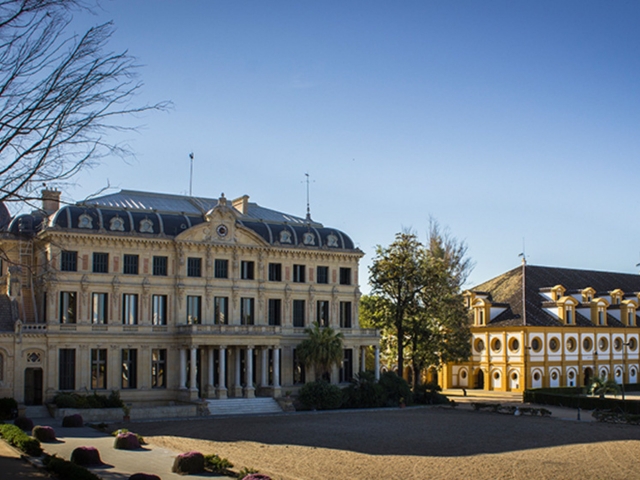 Extérieur de l'Académie Royale Andalouse d'Art Équestre 