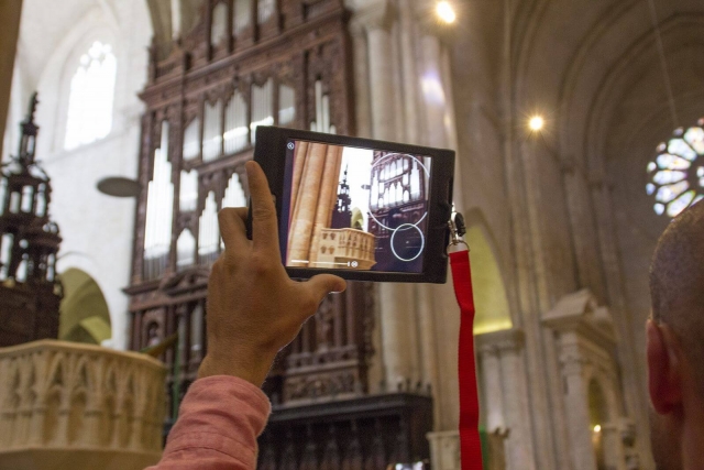 Visit to the cathedral 