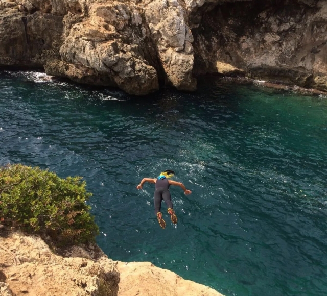  Sauter de la falaise 