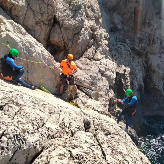  Descente en rappel 