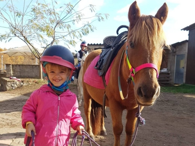Lista para el paseo en pony