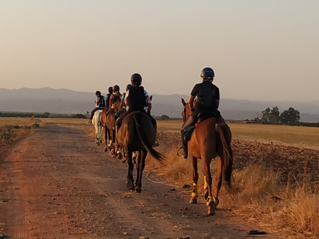  Route on horseback to the window 