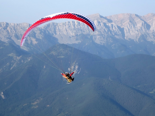 Vuelo en paratrike por el Penedès, 15 minutos