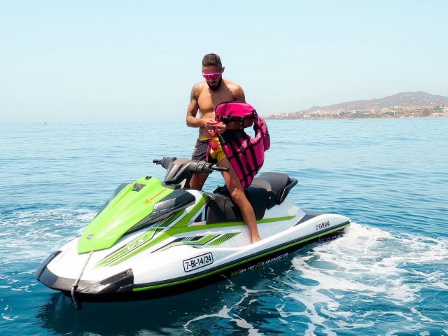 Jet ski en la costa del Sol