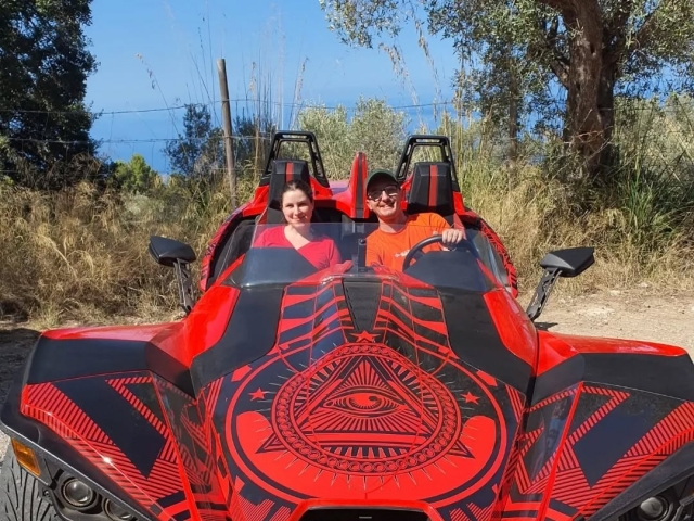  Begeben Sie sich auf eine Polaris-Slingshot-Route 