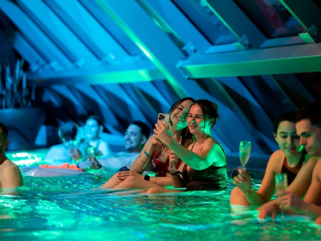  Entrée premium avec bar aquatique 