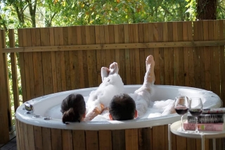 Kurzurlaub Cabañitas del Bosque + Whirlpool 2 Nächte Outes