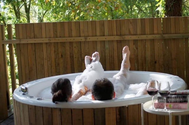 Kurzurlaub Cabañitas del Bosque + Whirlpool 2 Nächte Outes