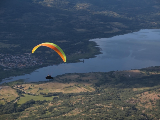 Vive la experiencia de volar en parapente