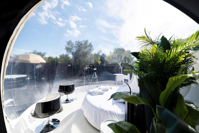  Interior of the Bubble 