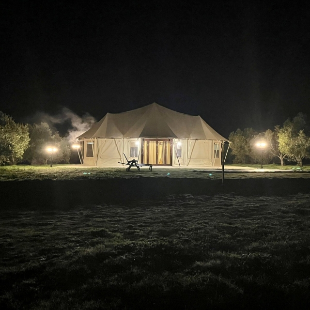 1 night in Gampling Safari Tent + Breakfast Evening
