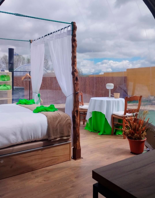  Interior view of the bubble